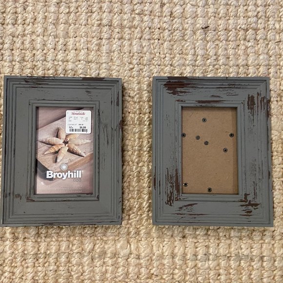 Broyhill Picture Frames - Picture 1 of 4